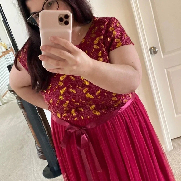 Candalite Plus Size Sequin gold Burgundy Formal Gown plus size size 2X - Picture 5 of 16